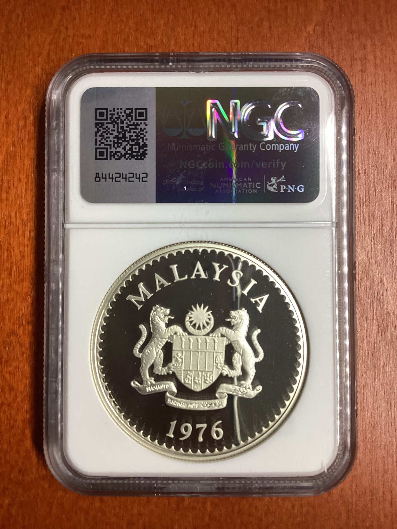 长老汇龙年精选第二场 1976 马来西亚动物保护独角马来犀鸟25吉林特精制银币，NGC PF69UC，发行量8008枚