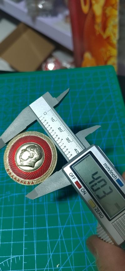 毛主席像章专场 🔥🔥🔥🔥毛主席像章，40.3毫米