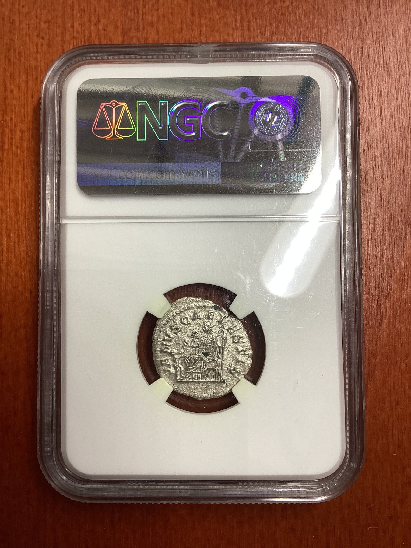 长老汇龙年精选第二场 AD 218-222 罗马帝国皇后朱丽亚·索艾米亚斯1第纳里银币，背面维纳斯女神，NGC CH AU，1800多年前的银币，细节依旧惊人清晰