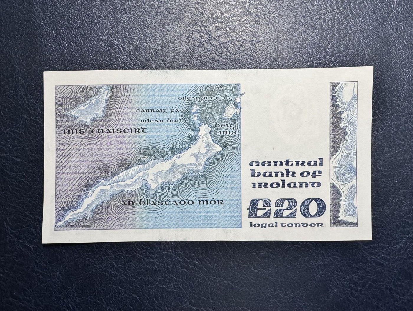 收藏联盟Quantum Auction 第328期拍卖  爱尔兰1981年20镑 品相UNC-  诗人叶芝 号码无47
