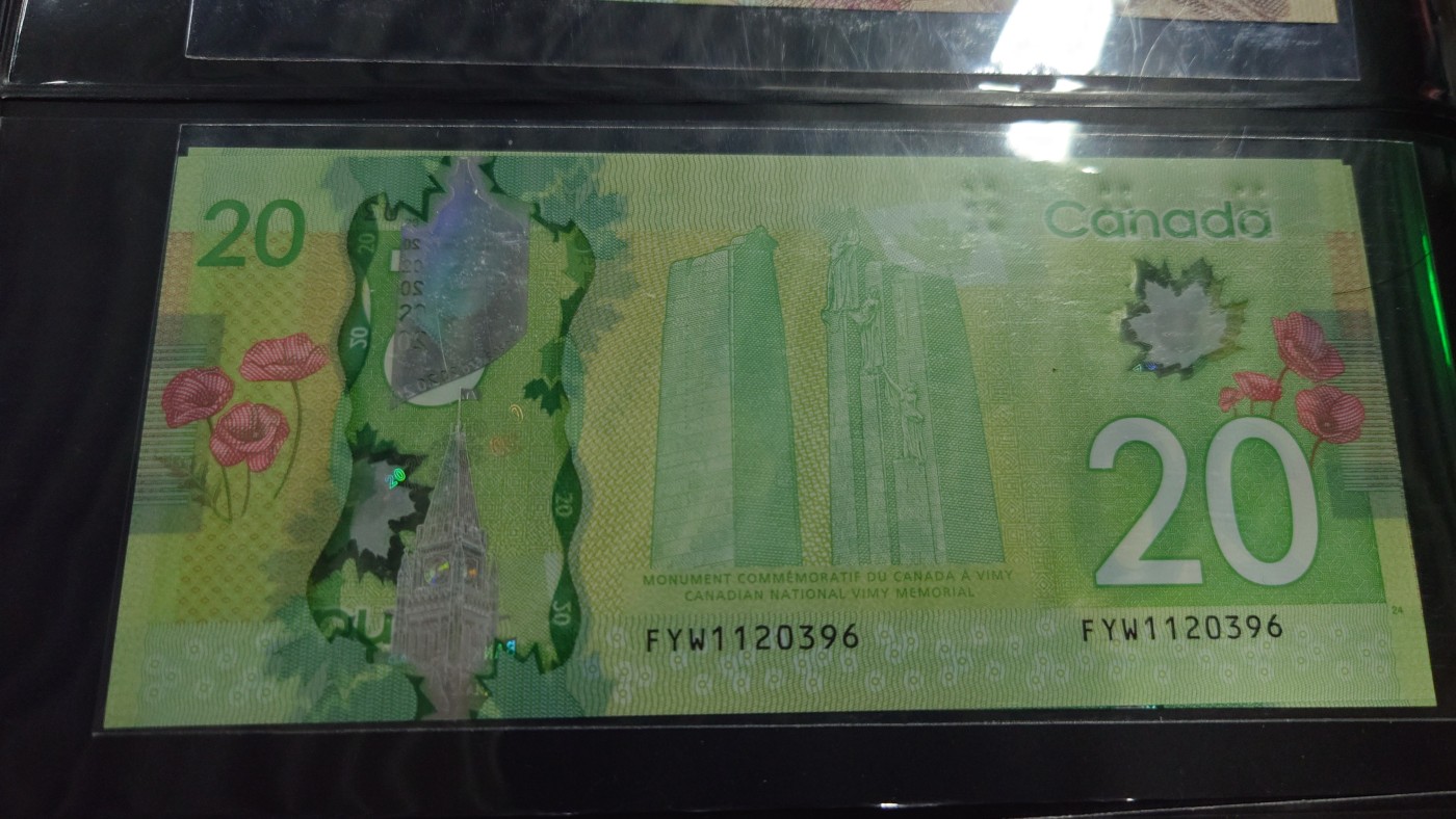 【世界钱币】精选微拍第95期暨2024年第六期 评级币裸钞场 加拿大20元塑料钞全新绝品无47尾号396