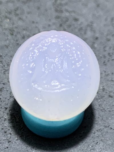 精美高玉化飘红亚光海洋玉髓手工俏色巧雕无相佛珠子一个！ - 精美高玉化飘红亚光海洋玉髓手工俏色巧雕无相佛珠子一个！