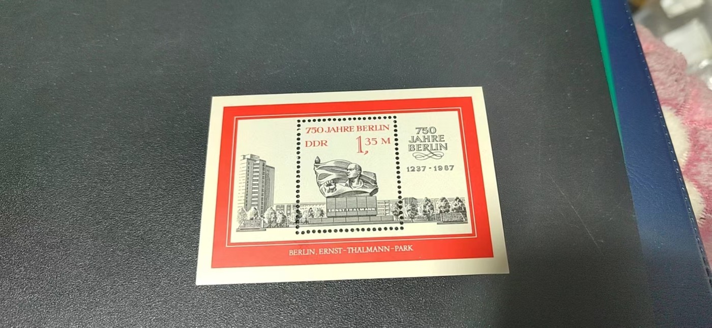德国邮票，全场小版票  、小全张 德国邮票小版票一张，1987年发行，民主德国东德 柏林建城750周年 台尔曼雕像小型张，品相如图