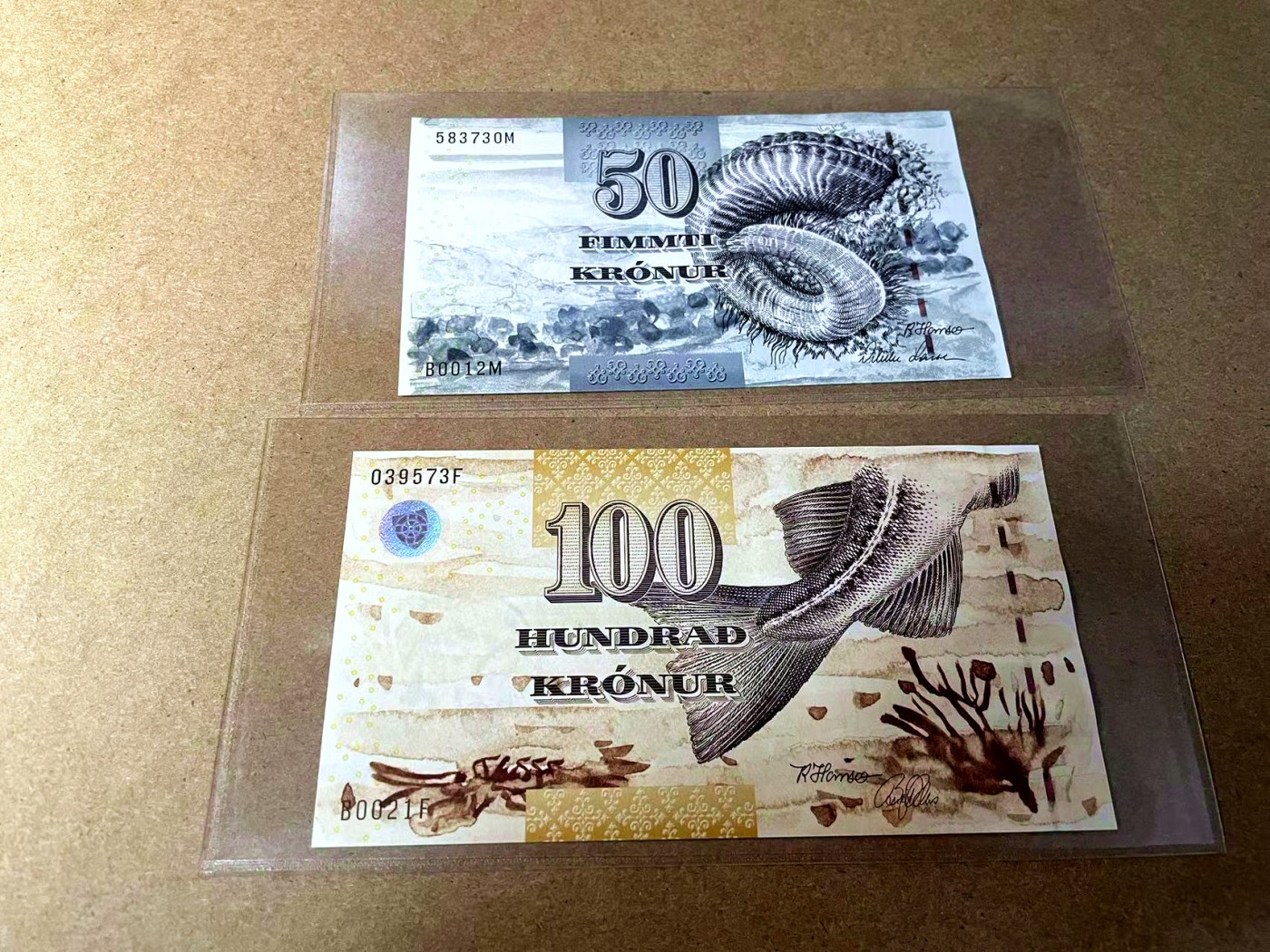 【Blue Auction】✨世界纸币精拍第442期【精】 【一组2张初版】法罗群岛 2001-02年50-100克朗 全新UNC