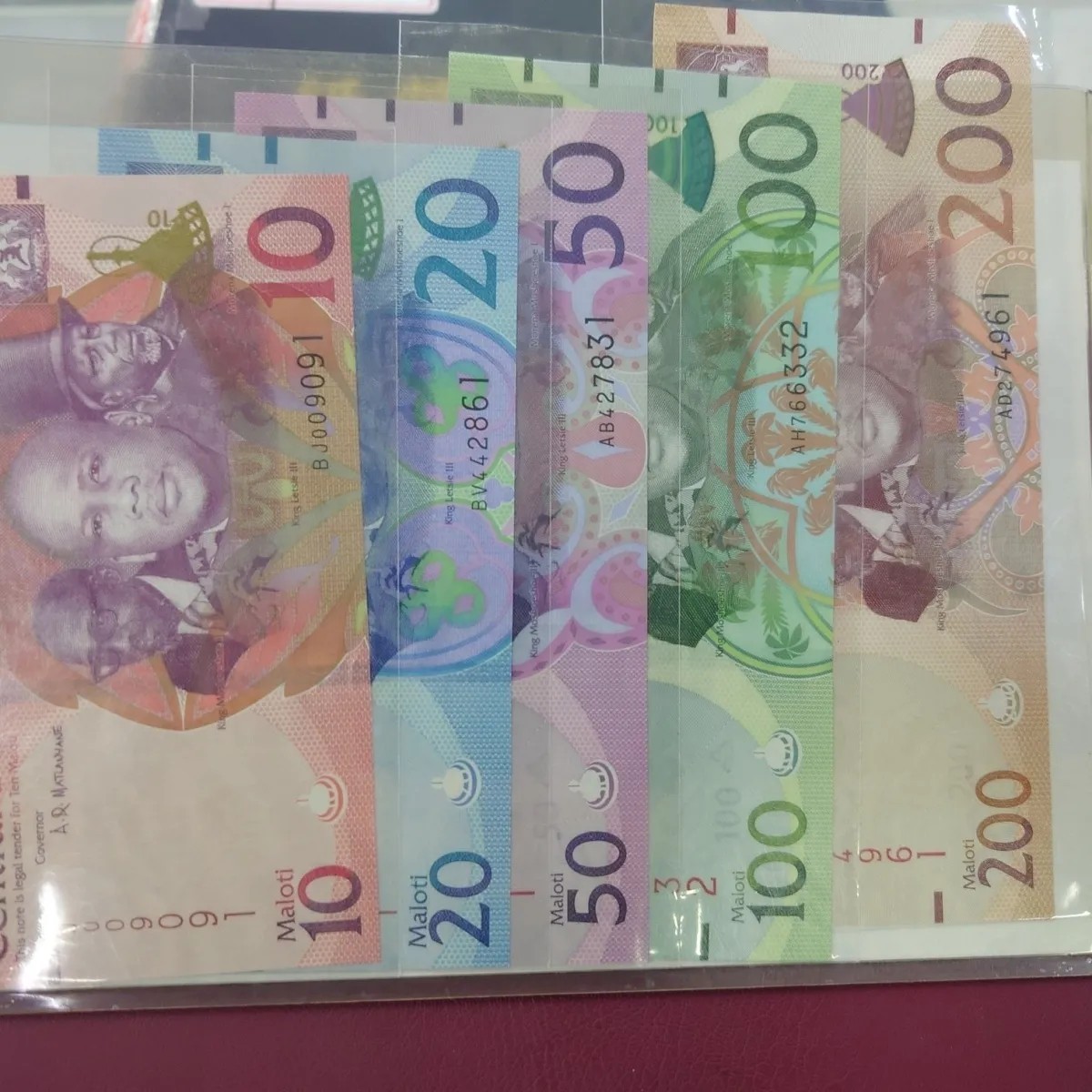 【世界钱币】精选微拍第95期暨2024年第六期 评级币裸钞场 莱索托10-20-50-100-200全套 全新绝品