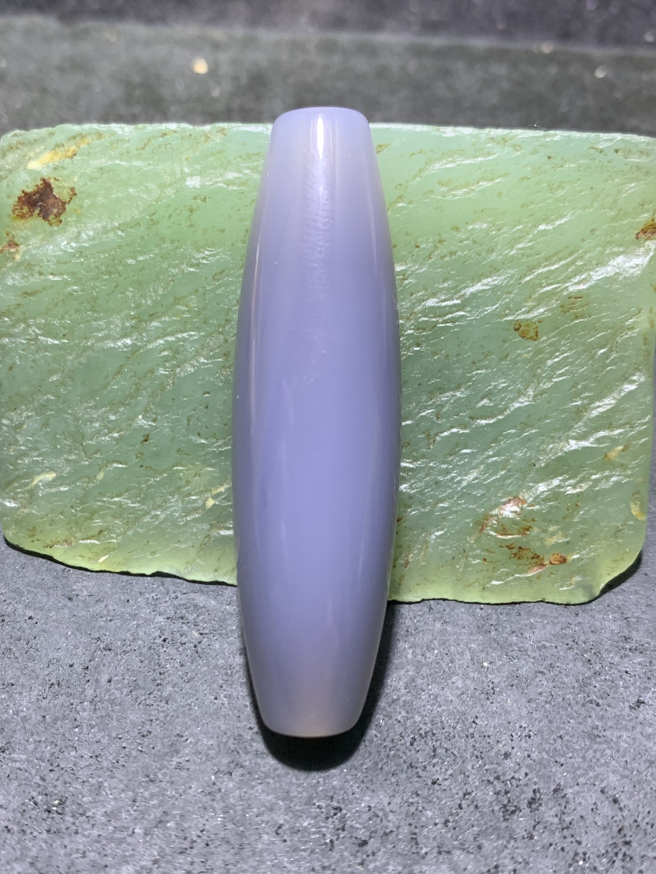 精美高玉化巴西玛瑙随形桶珠一个