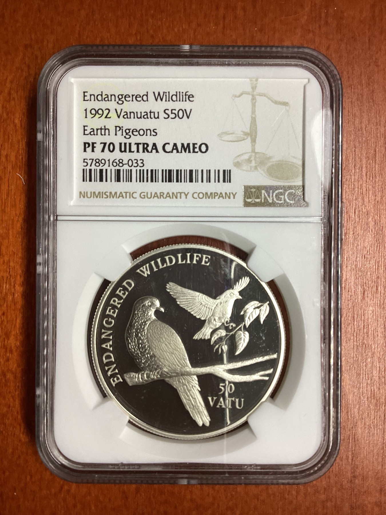 长老汇龙年精选第二场 1992 瓦努阿图濒危动物土鸽50瓦图精制银币，NGC PF70UC，唯一冠军分