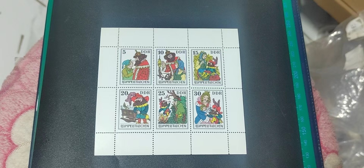 德国邮票，全场小版票  、小全张 德国邮票小版票一张，1976年发行，格林童话故事   古怪的姓小版票，品相如图