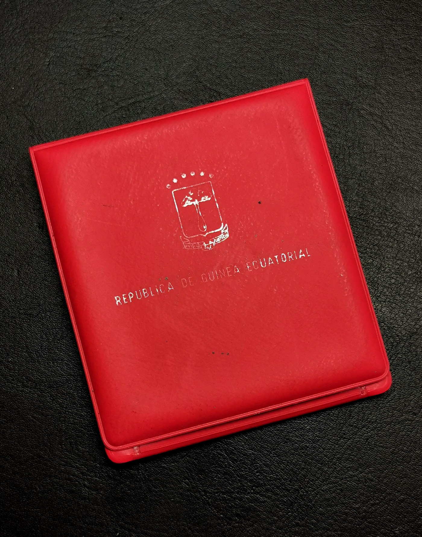 凡希社世界钱币微拍第二百六十二期 1970赤道几内亚戈雅名画-裸体的玛哈100P大银精铸NGC-PF67UC附原厂包装证书！