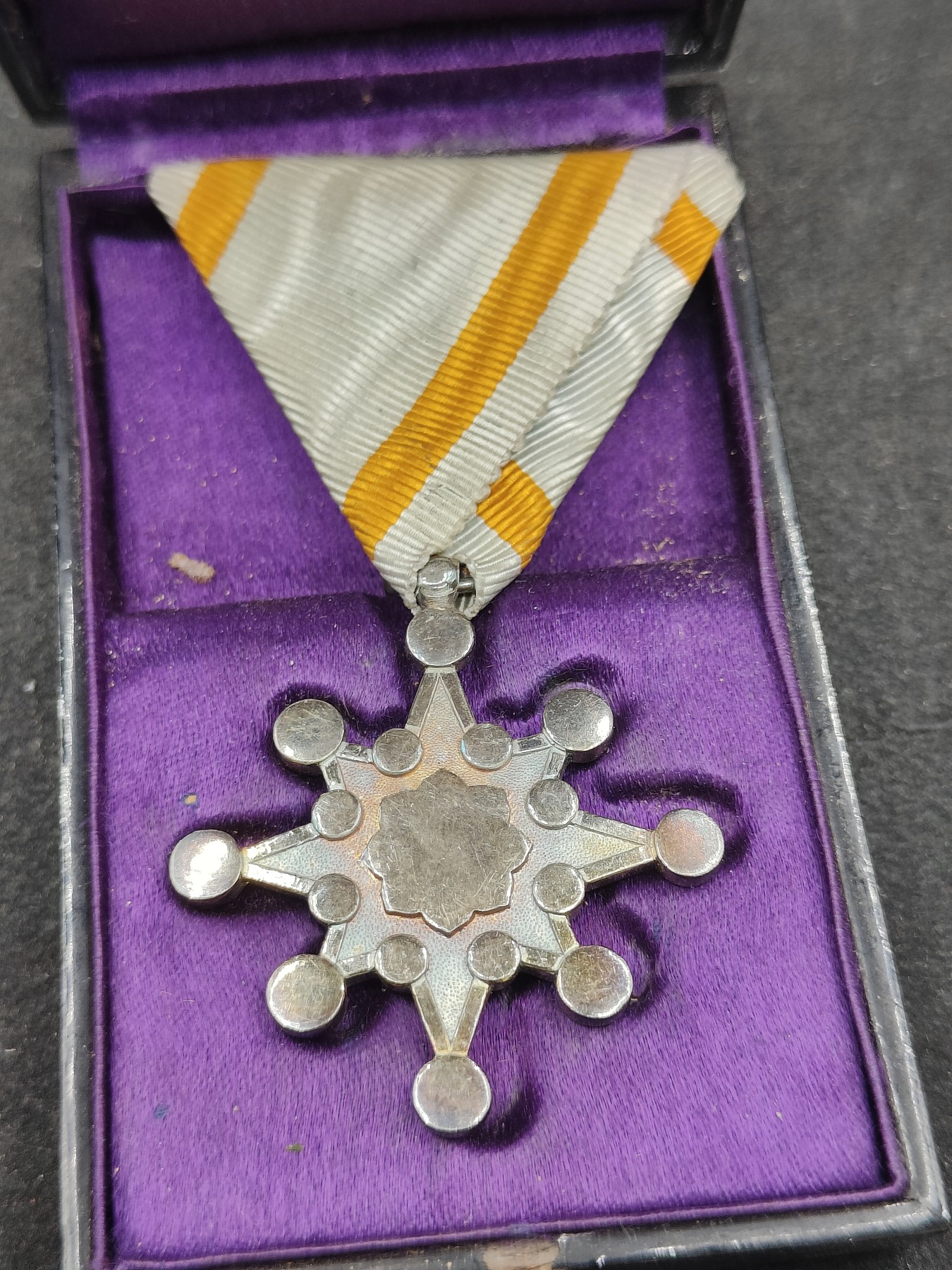 全场0元起拍 第138期 咸鱼国勋章拍卖专场 3月13日（周三）下午6：00开始 日本明治时期八等瑞宝章银制带盒