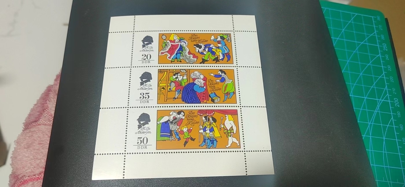 德国邮票，全场小版票  、小全张 德国邮票小版票一张，1974年发行，安徒生童话故事   皇帝的新衣小版票，品相如图