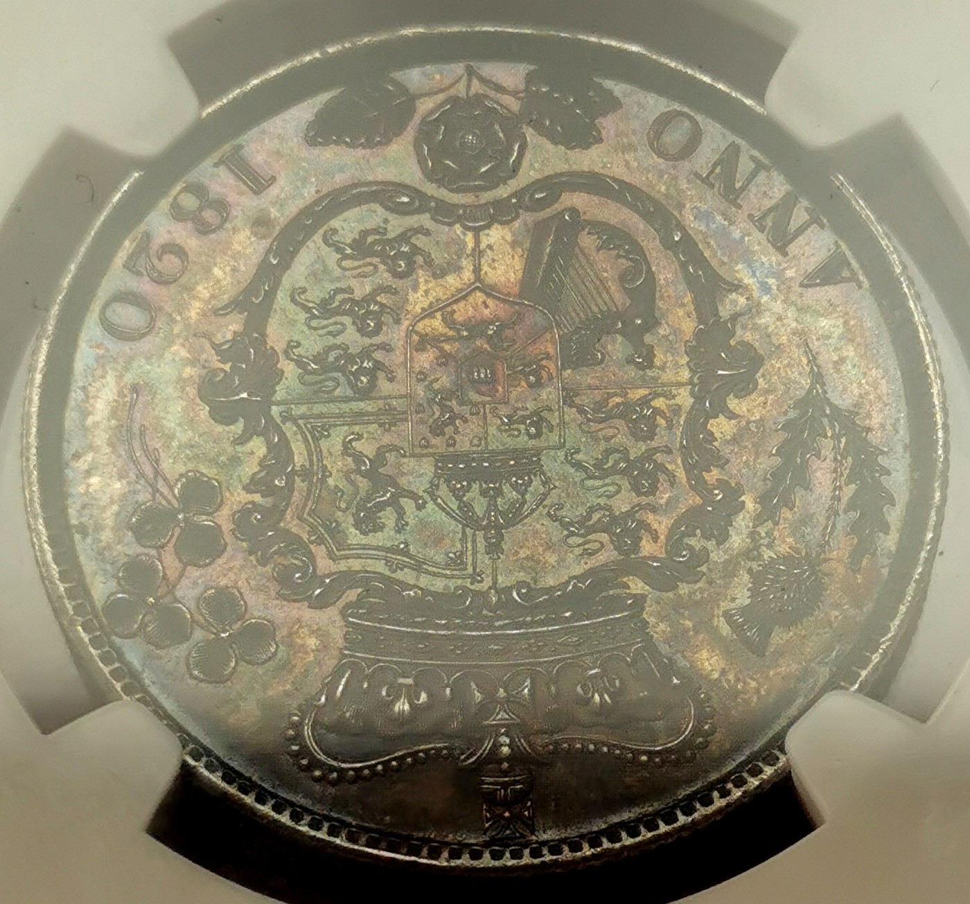 凡希社世界钱币微拍第二百六十二期 荐！1820英国乔治四世1/2克朗精铸NGC-PF63 齿边，纯正英伦五彩，实物状态完全不输前两天圣詹姆斯拍卖行5000镑落锤的P64，见附图。英系精铸精品，永远的硬通货！