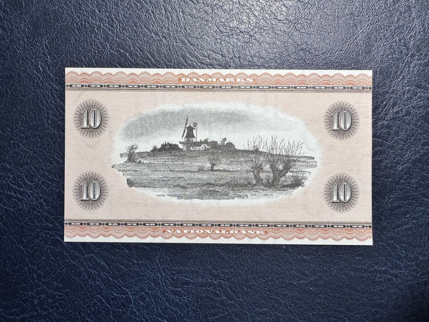 收藏联盟Quantum Auction 第329期拍卖  丹麦1970年10克朗 品相全新UNC 号码无4尾88 童话大师安徒生