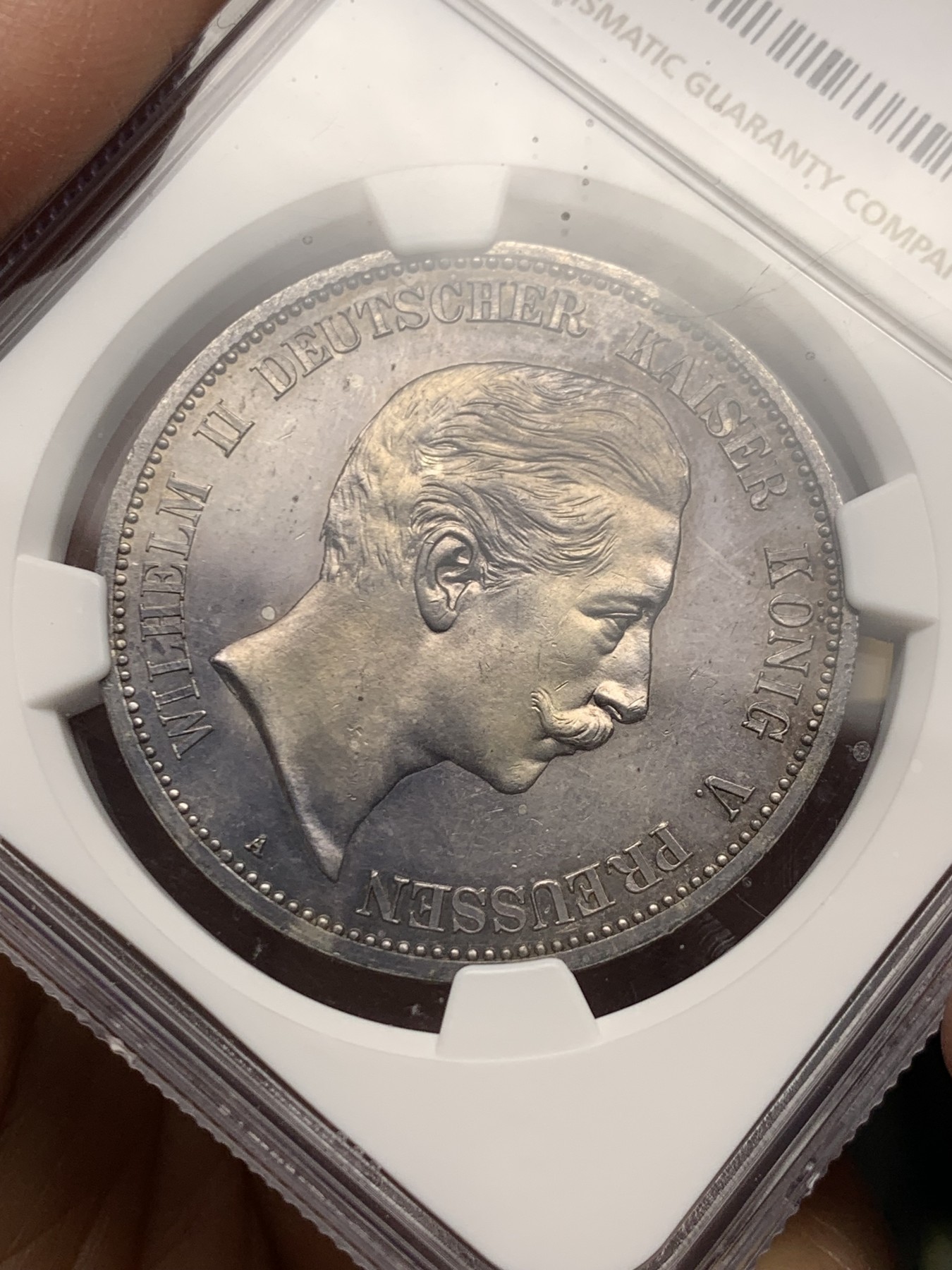 《竞宝斋》第245场-周日，周一 ，周二3场连拍 (全场包邮) 亚军分 NGC-MS64 德国普鲁士1888三皇之年威廉二世短翅5马克大银币，德系马克名誉品，紫罗兰包浆 底板丝滑 高细节 难得品质