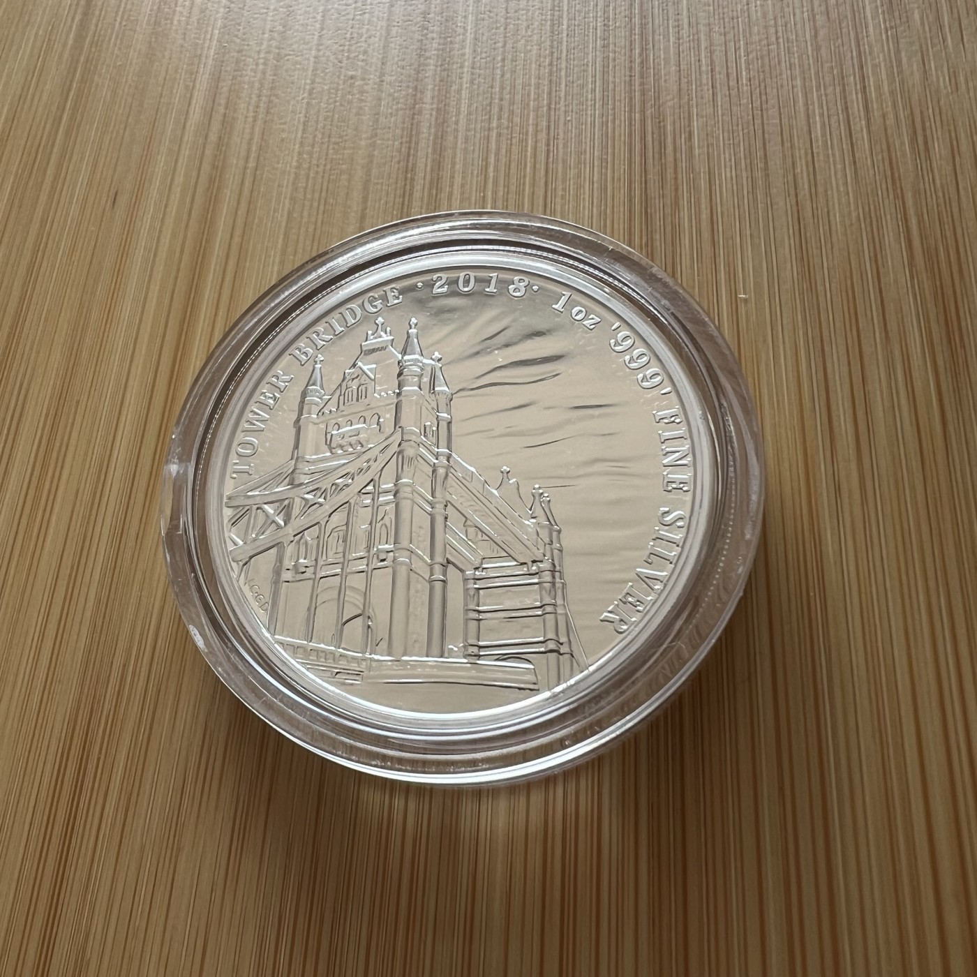 顺丰包邮 外国新银币 老银币 英國2018年倫敦塔橋2镑1盎司大银币塑盒没有打开拍的