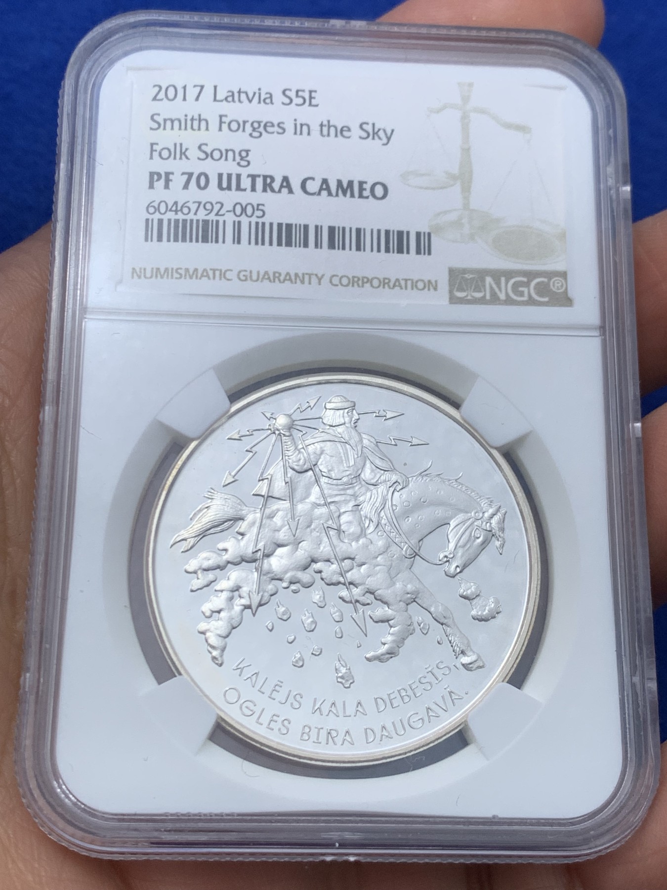 《竞宝斋》第245场-周日，周一 ，周二3场连拍 (全场包邮) NGC PF70UC 拉脱维亚2017年雷神赐福5欧元银币 925银 31.47克 38.61mm