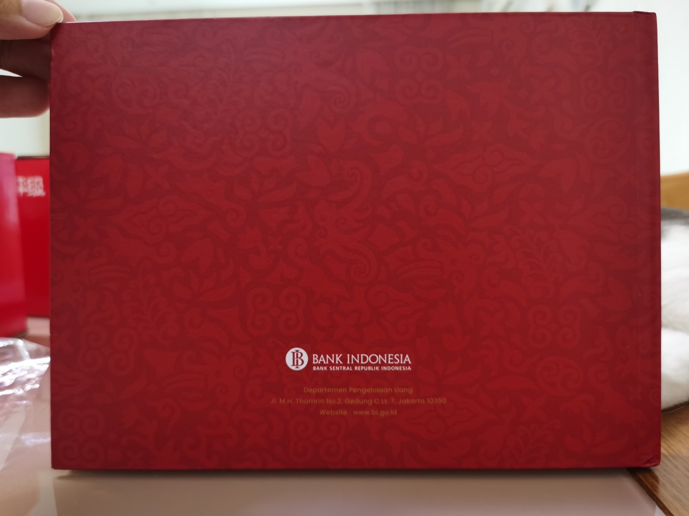 Immortal acution 三月第二场 印度尼西亚全同号AAA 1356，千位号，内部员工册（稀有），UNC