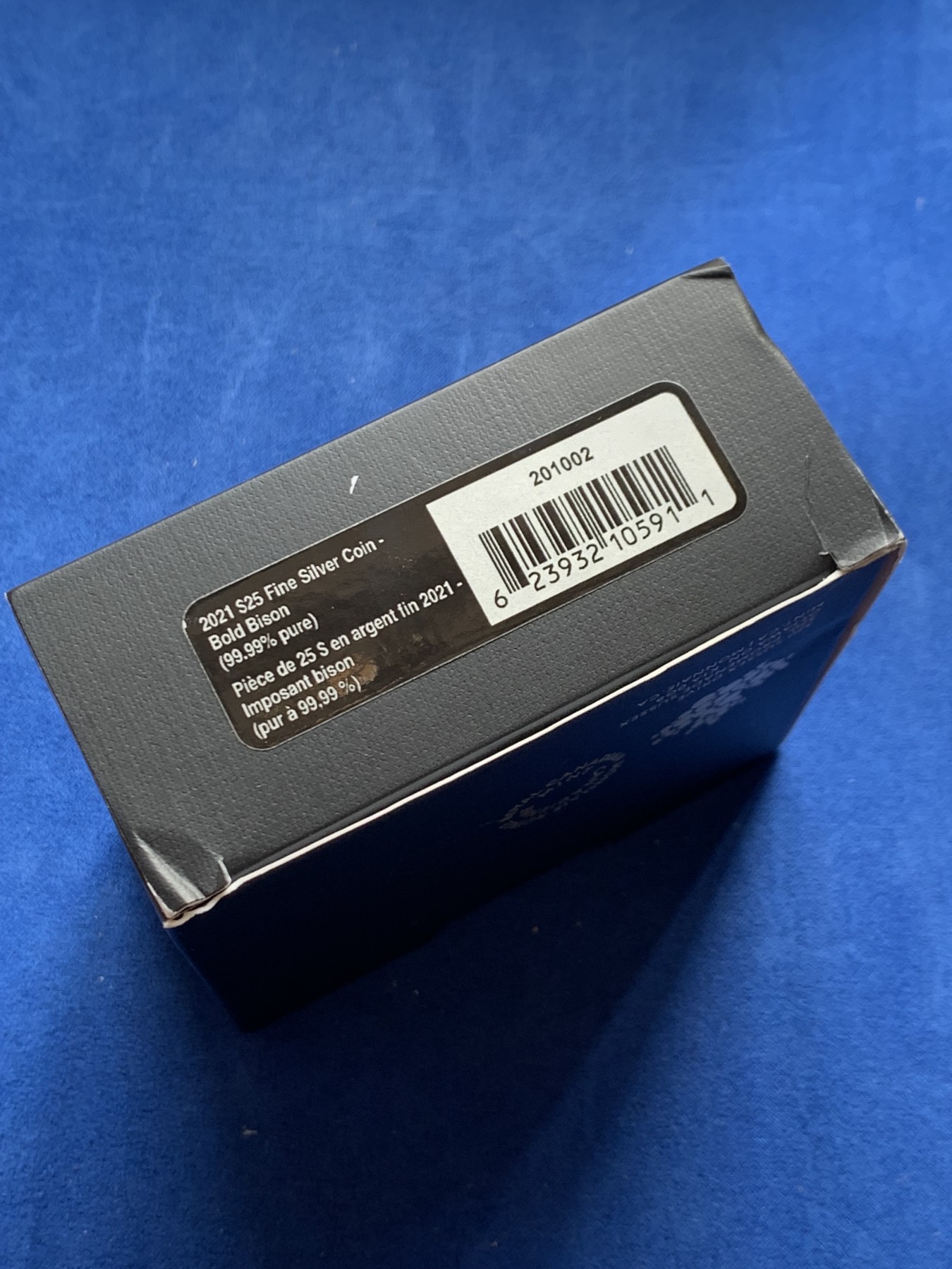 《竞宝斋》第245场-周日，周一 ，周二3场连拍 (全场包邮) 加拿大2021年发行野生动物系列-北美野牛精制银币-25加元（超高浮雕作品，限量5000枚） 礼盒装带证书 36mm 1盎司 9999银