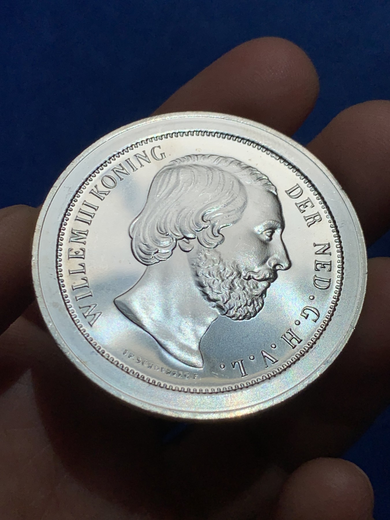 《竞宝斋》第245场-周日，周一 ，周二3场连拍 (全场包邮) 荷兰 威廉三世国王头像大银章 925银 45mm 33.3克