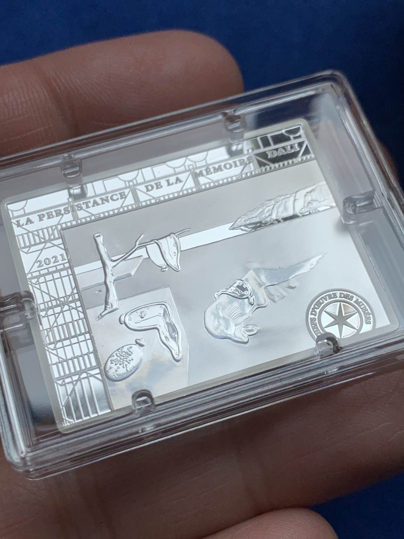 《竞宝斋》第245场-周日，周一 ，周二3场连拍 (全场包邮) 法国2021年发行印象派大师达利《记忆的永恒》-10欧精制币（限量3000枚，市价600元+） 礼盒装带证书 22.2克 38*29mm 900银