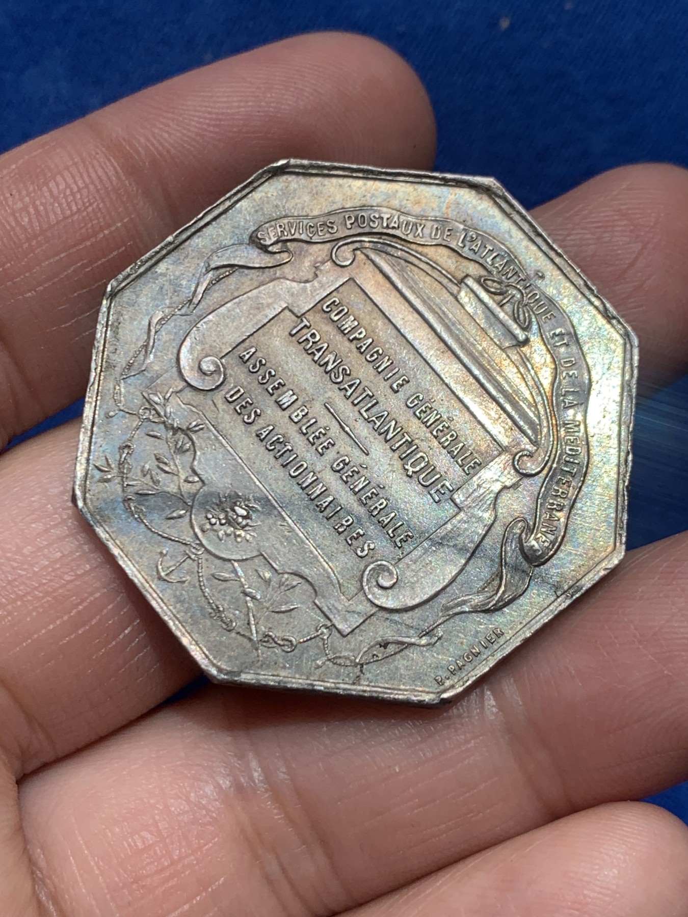 《竞宝斋》第245场-周日，周一 ，周二3场连拍 (全场包邮) 法国八角银章，大西洋邮政，连接着大西洋彼岸的纽约26.60g，38.5mm，丰饶角边铭