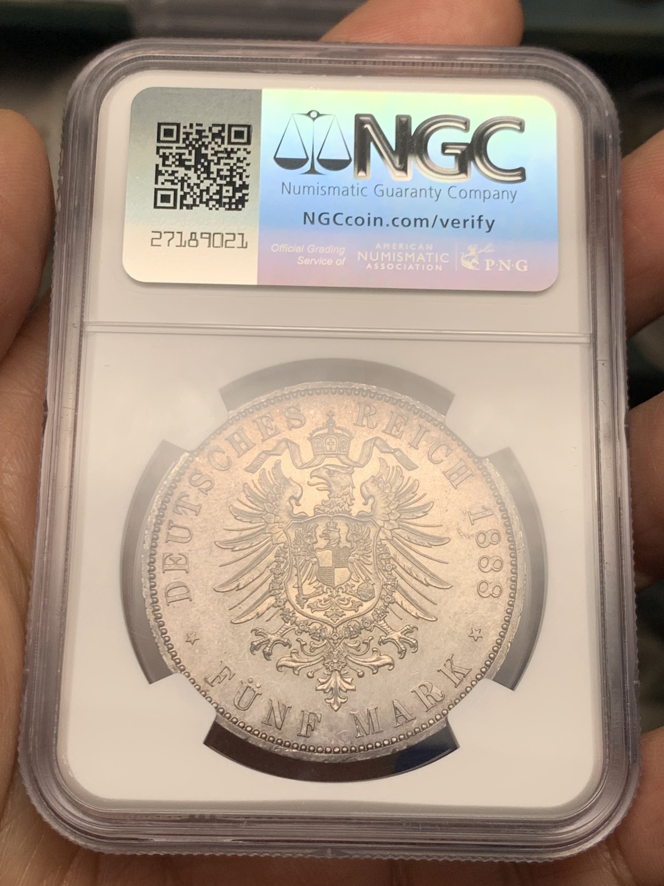 《竞宝斋》第245场-周日，周一 ，周二3场连拍 (全场包邮) 亚军分 NGC-MS64 德国普鲁士1888三皇之年威廉二世短翅5马克大银币，德系马克名誉品，紫罗兰包浆 底板丝滑 高细节 难得品质