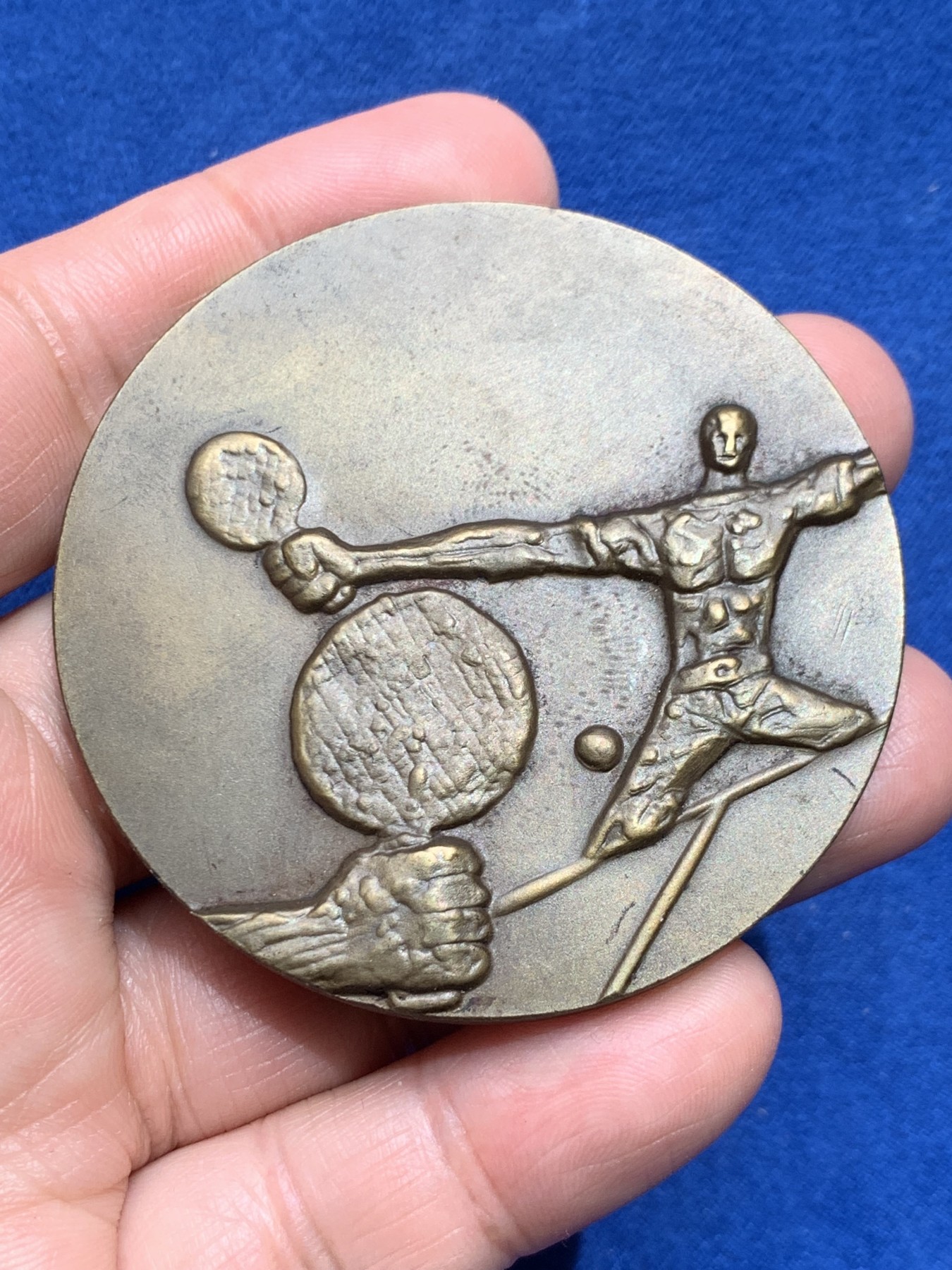 《竞宝斋》第245场-周日，周一 ，周二3场连拍 (全场包邮) 芬兰1973年乒乓球铜章 59mm 88.7克