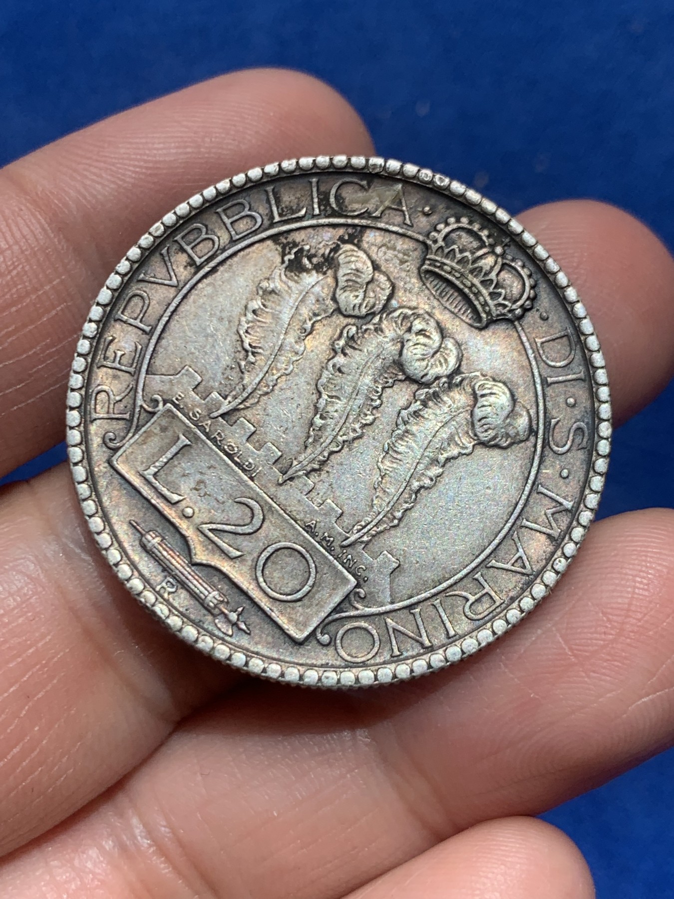 《竞宝斋》第245场-周日，周一 ，周二3场连拍 (全场包邮) 圣马力诺1932年托塔天王20里拉银币  原味包浆