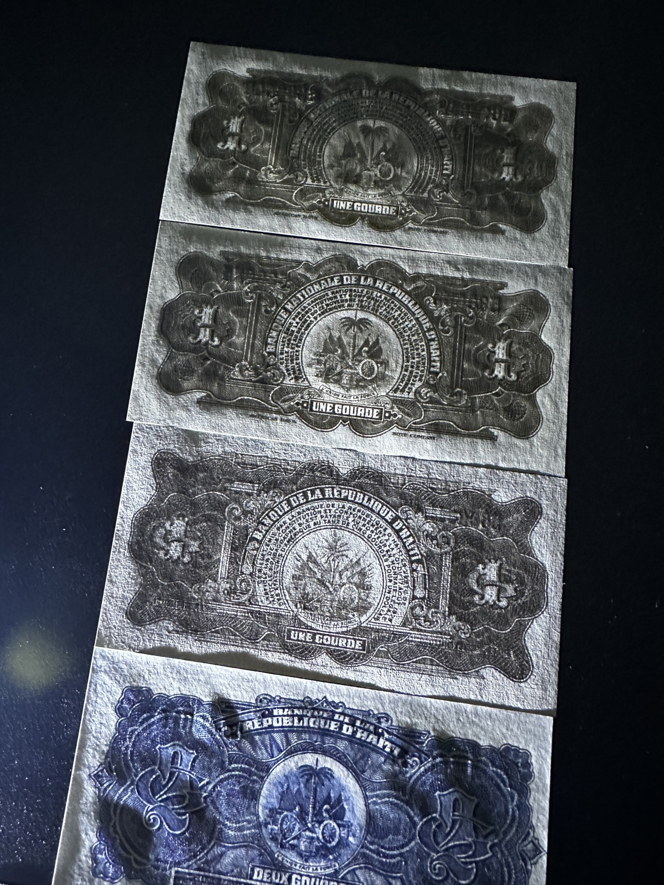 《外钞收藏家》第三百四十七期 美洲纸币专场（荷属安的列斯、福克兰群岛、阿鲁巴、墨西哥等） 海地早期小面额纸币，1/2/5古德，不成套5枚（P200-239）5面额AU其 它全新