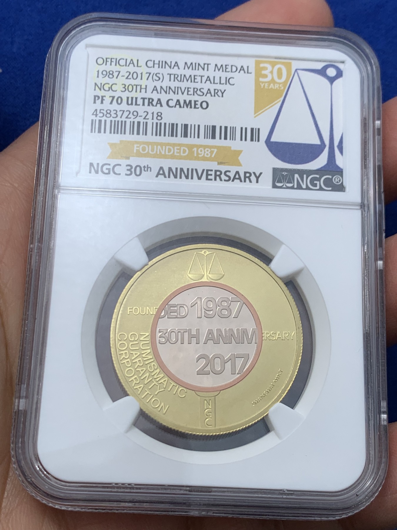 《竞宝斋》第245场-周日，周一 ，周二3场连拍 (全场包邮) NGC PF70UC 中国1987-2017NGC三十周年纪念章 背面分别是上海、香港、慕尼黑三地的景观