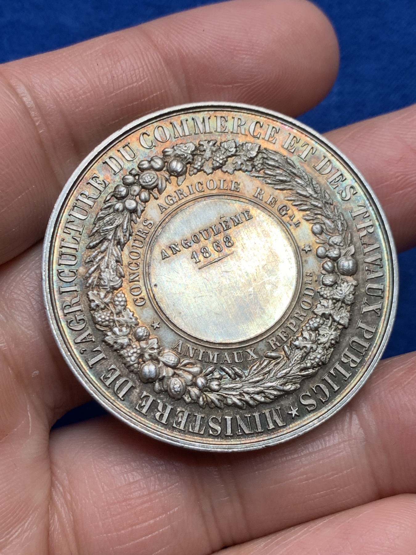 《竞宝斋》第245场-周日，周一 ，周二3场连拍 (全场包邮) 1868年拿破仑三世银章 直径41.3mm 重量38.3克 品相好 外盒保存不错