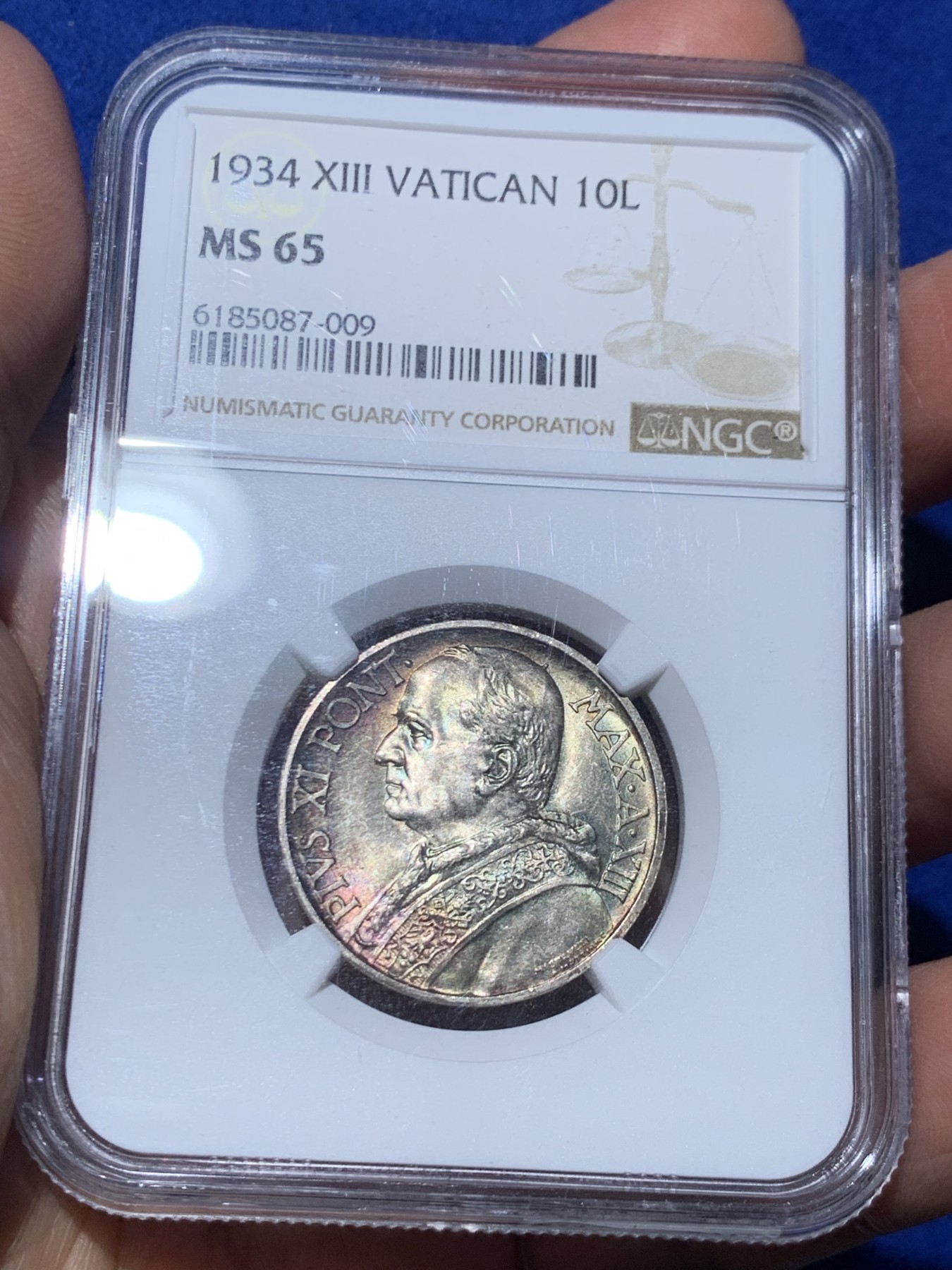 《竞宝斋》第245场-周日，周一 ，周二3场连拍 (全场包邮) NGC MS65 梵蒂冈1934年10里拉，顶级五彩车轮光