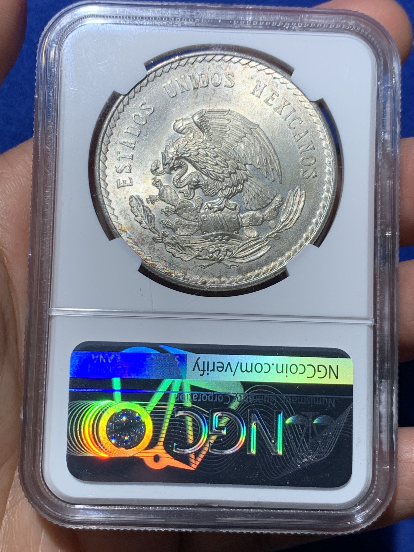 《竞宝斋》第245场-周日，周一 ，周二3场连拍 (全场包邮) NGC-MS65 墨西哥1948年玛雅酋长5比索鹰洋大银币，原汁原味黄油彩老包浆，打制精美，顶级高分。