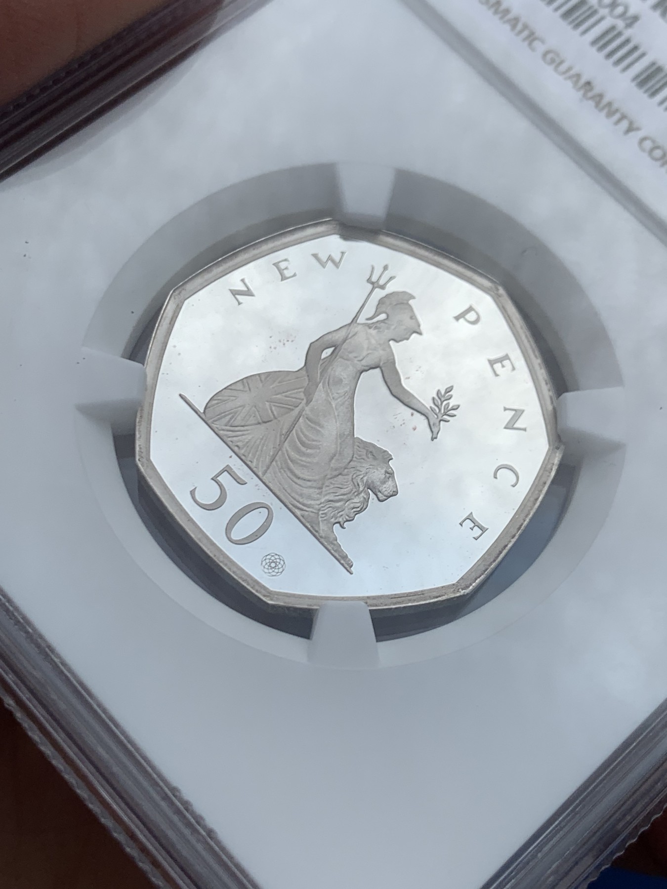 《竞宝斋》第245场-周日，周一 ，周二3场连拍 (全场包邮) NGC-PF69UC 英国 2019年 50便士 纪念50便士发行50周年 银币（最后一枚坐姿不列颠女神便士，原盒带证书）