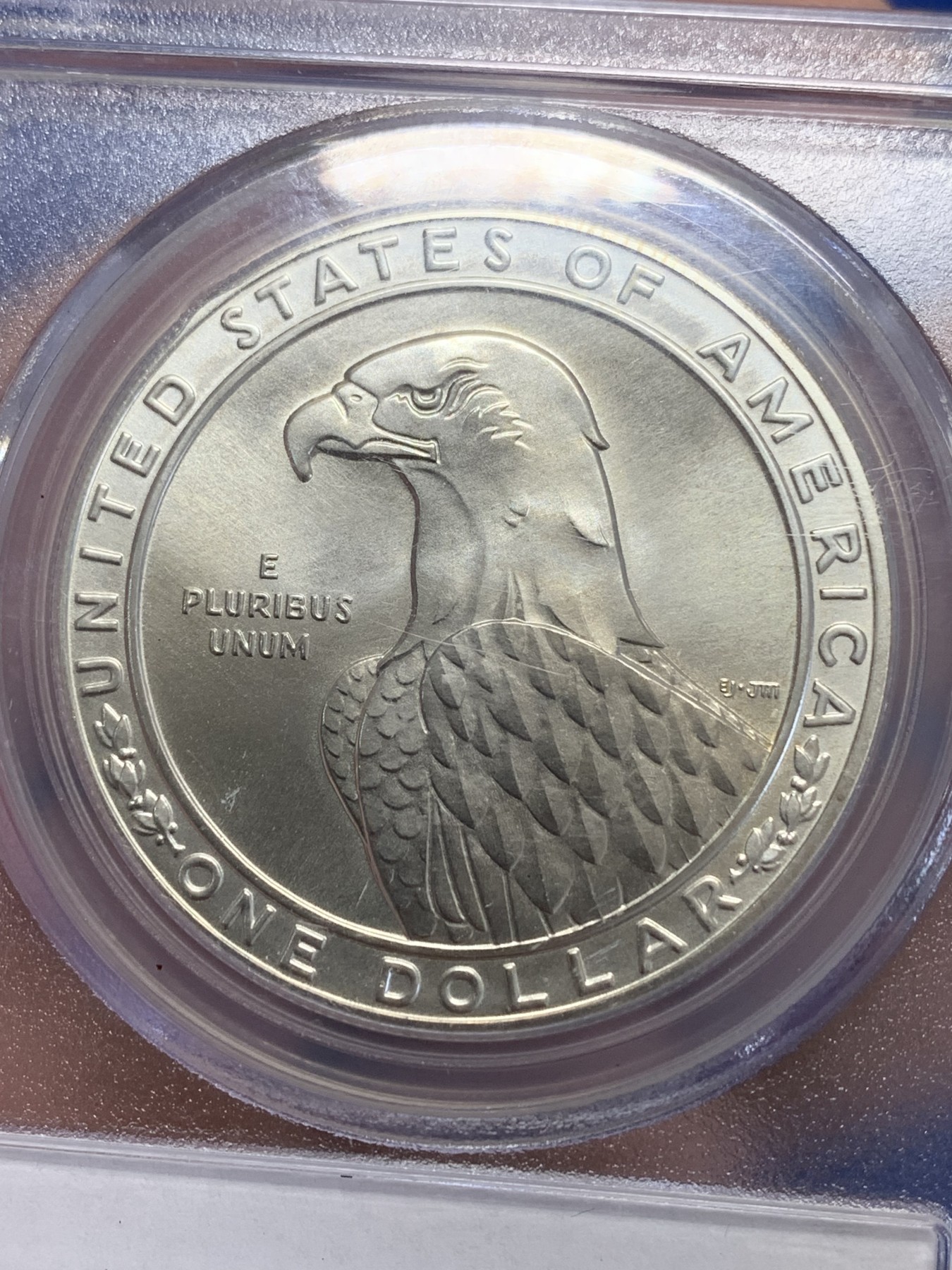 《竞宝斋》第245场-周日，周一 ，周二3场连拍 (全场包邮) PCGS-MS69 美国1983年S版洛杉矶奥运会掷铁饼/雄鹰1美元纪念银币，磨砂普制版，状态极佳，PC早期老盒严评无官网图，更高评级数量才67枚。