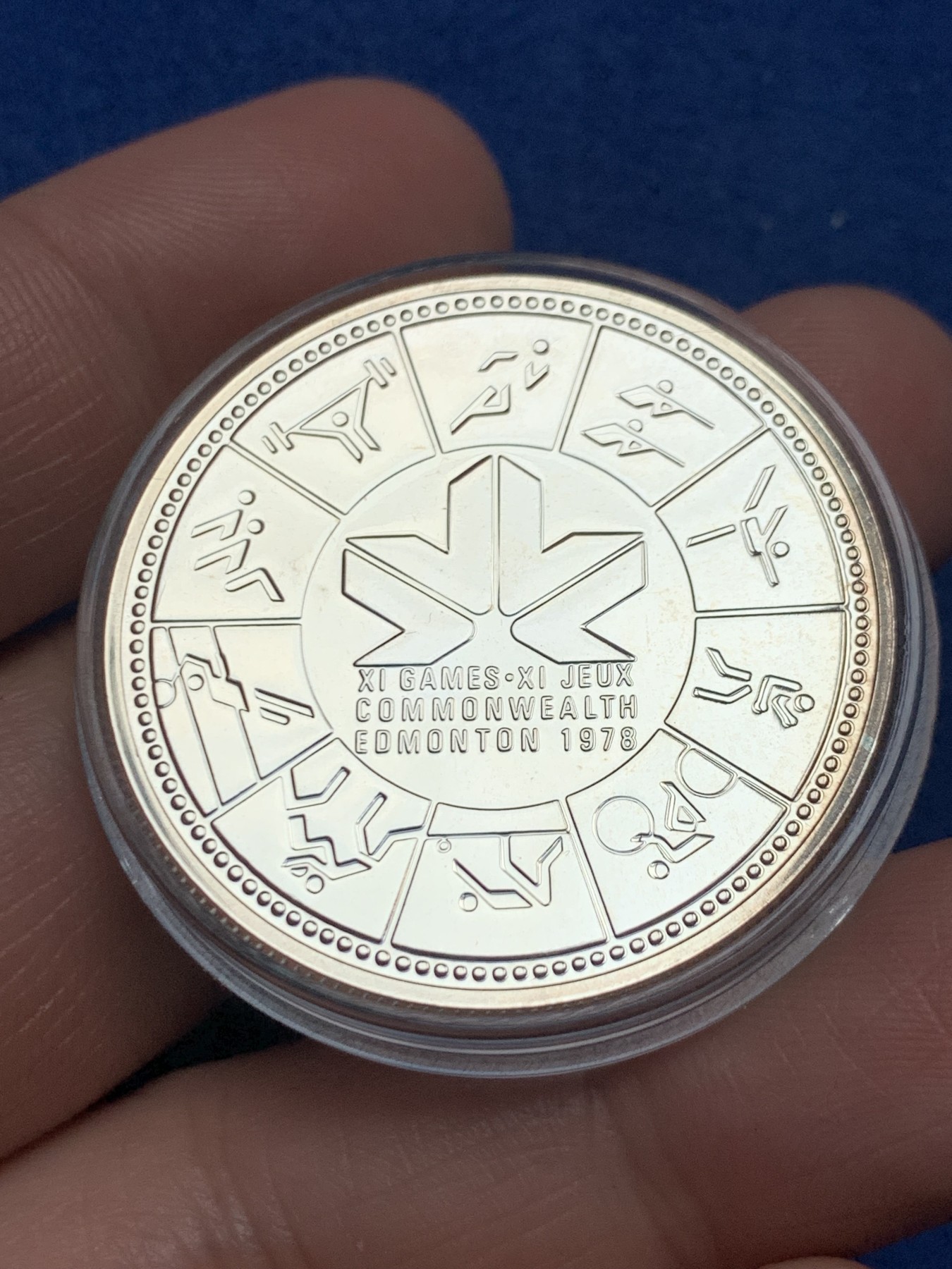 《竞宝斋》第245场-周日，周一 ，周二3场连拍 (全场包邮) 加拿大 1978年第11届英联邦运动会 1加元类精制银币  约23.32克 含银50%