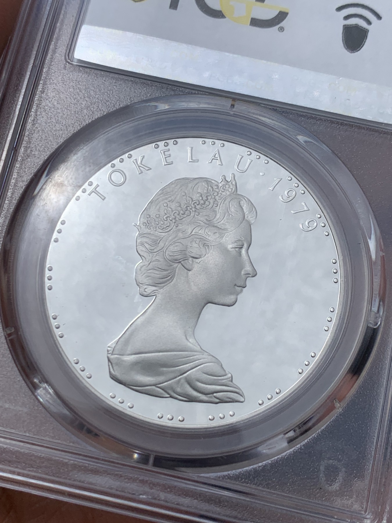 《竞宝斋》第245场-周日，周一 ，周二3场连拍 (全场包邮) PCGS PR68DCAM 托克劳1979年捕鱼工具1元银币