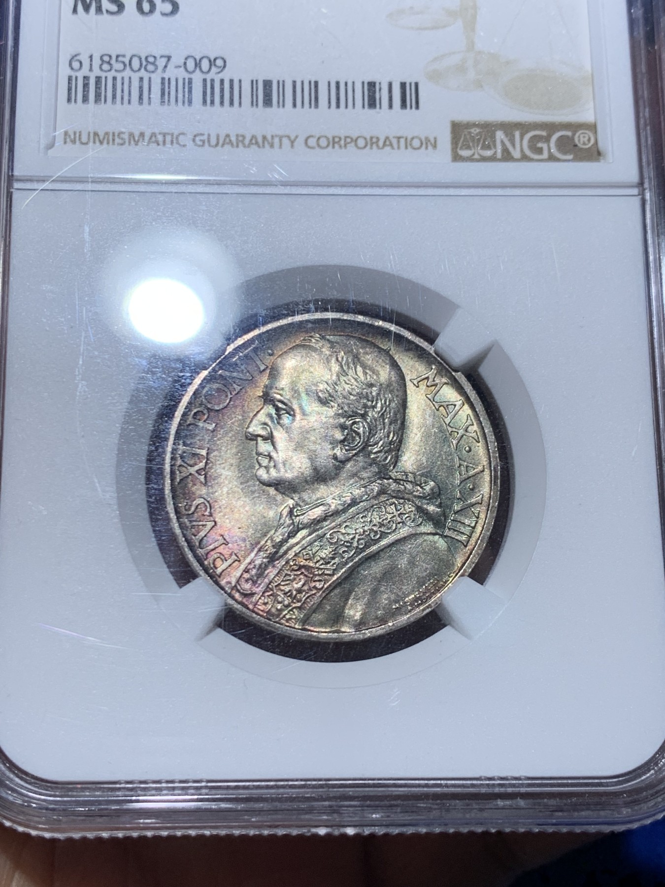 《竞宝斋》第245场-周日，周一 ，周二3场连拍 (全场包邮) NGC MS65 梵蒂冈1934年10里拉，顶级五彩车轮光