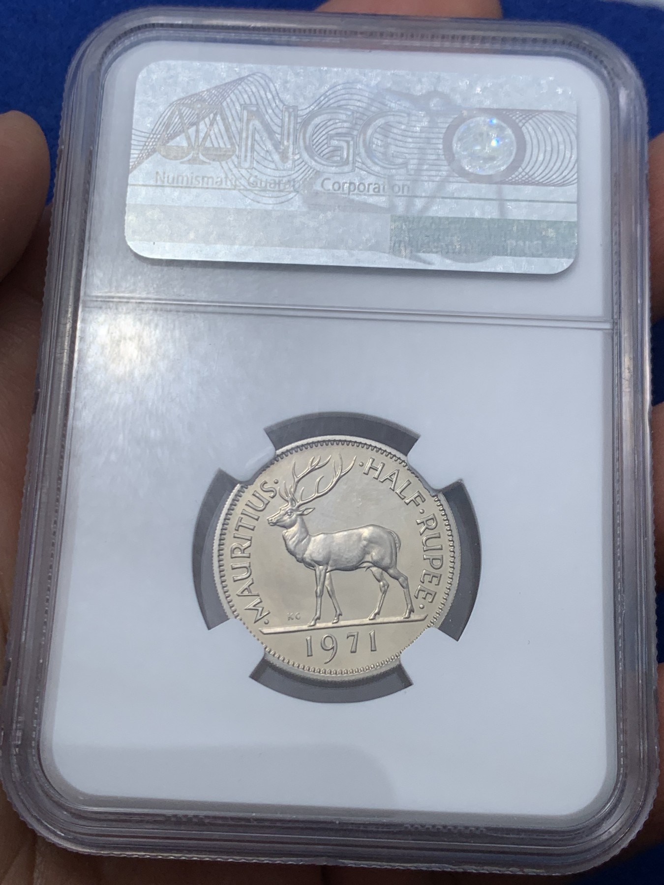 《竞宝斋》第245场-周日，周一 ，周二3场连拍 (全场包邮) NGC PF65UC 毛里求斯1971年1/2卢比 发行量750枚精制镍币