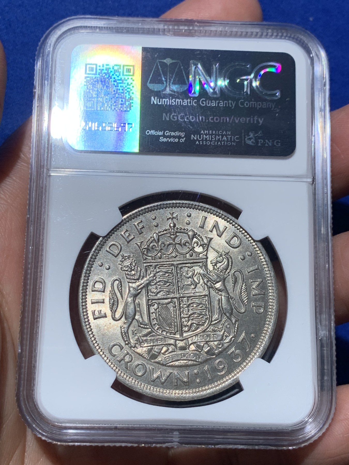 《竞宝斋》第245场-周日，周一 ，周二3场连拍 (全场包邮) NGC-MS63 英国1937年乔治六世登基1克朗纪念银币，车轮转光。