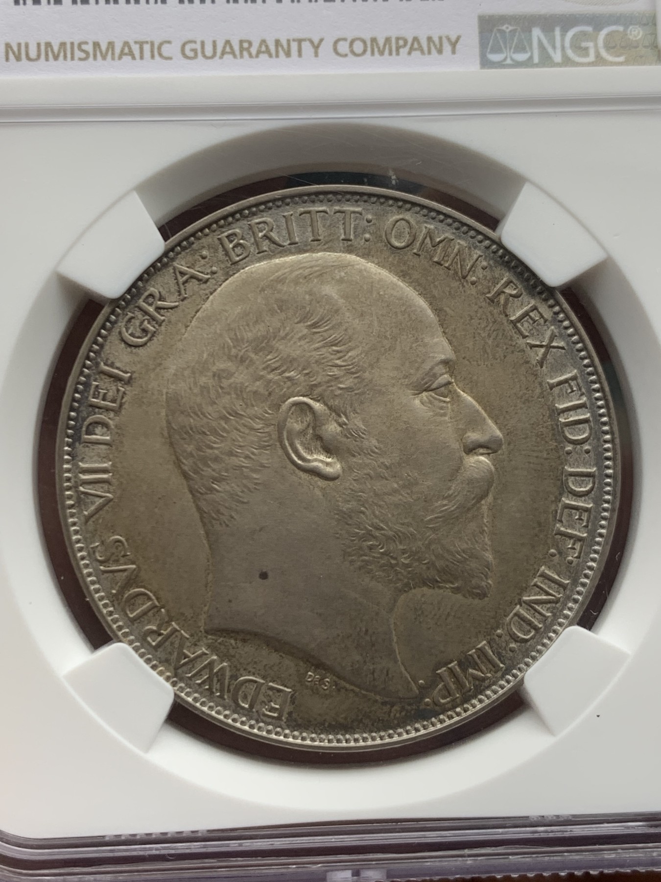 《竞宝斋》第245场-周日，周一 ，周二3场连拍 (全场包邮) NGC-PF65 英国1902年爱七精制马剑克朗 百年英伦木炭包浆 最高也就66分了 顶级到头品相