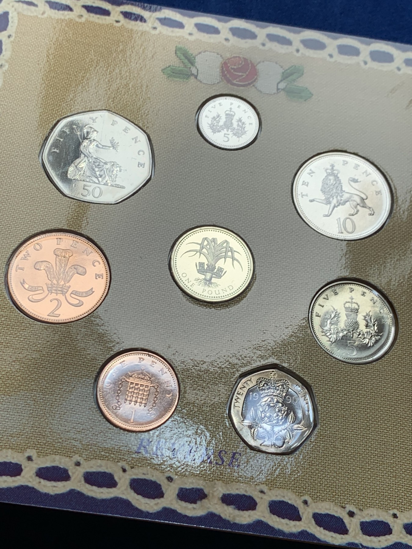 《竞宝斋》第245场-周日，周一 ，周二3场连拍 (全场包邮) 英国1990年硬币套装，共8枚