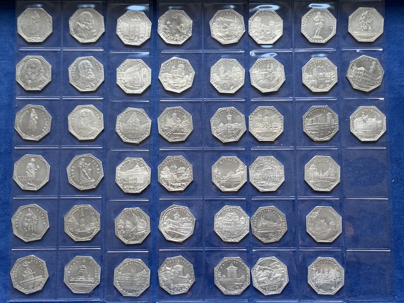 《竞宝斋》第245场-周日，周一 ，周二3场连拍 (全场包邮) 德国紧急状态纽伦堡电车代币 1920年代用币大全套 45枚八角20芬尼铝币 全套UNC好品，十分少见！