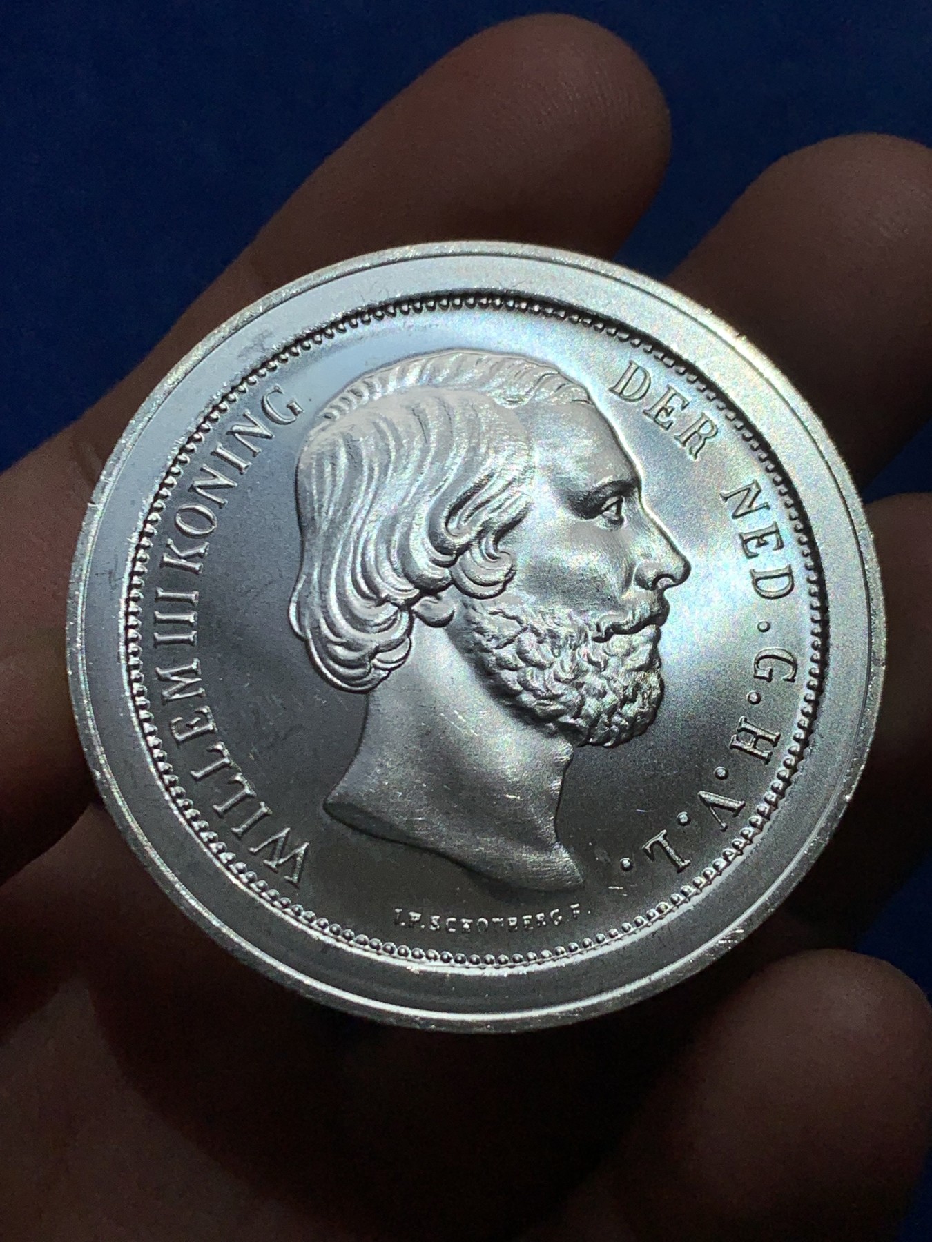 《竞宝斋》第245场-周日，周一 ，周二3场连拍 (全场包邮) 荷兰 威廉三世国王头像大银章 925银 45mm 33.3克