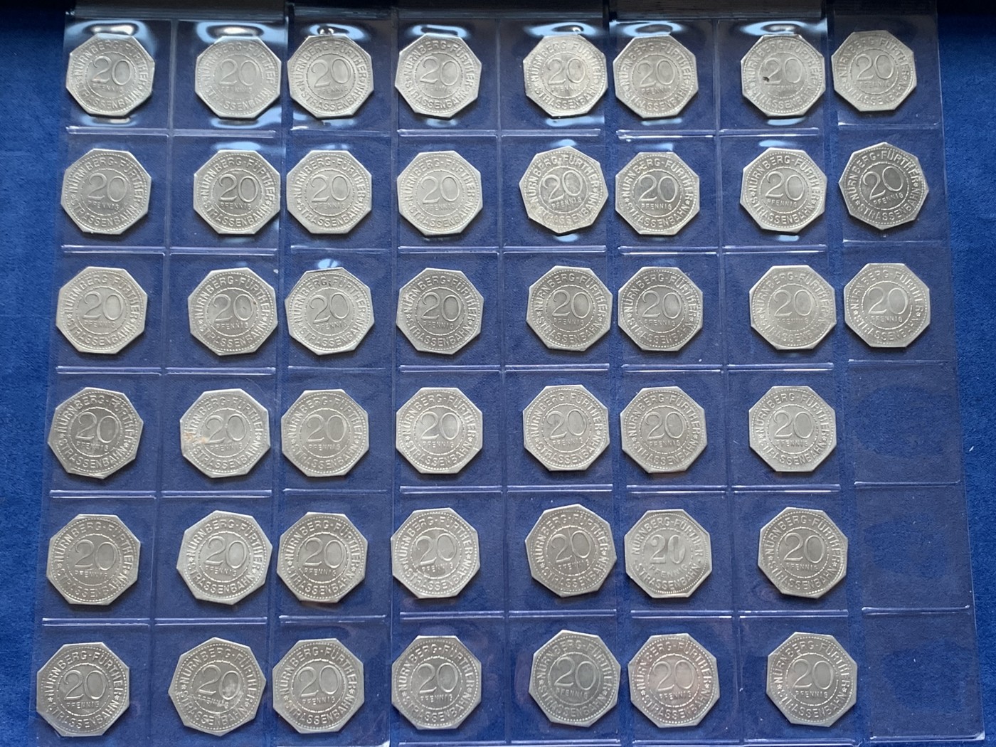 《竞宝斋》第245场-周日，周一 ，周二3场连拍 (全场包邮) 德国紧急状态纽伦堡电车代币 1920年代用币大全套 45枚八角20芬尼铝币 全套UNC好品，十分少见！