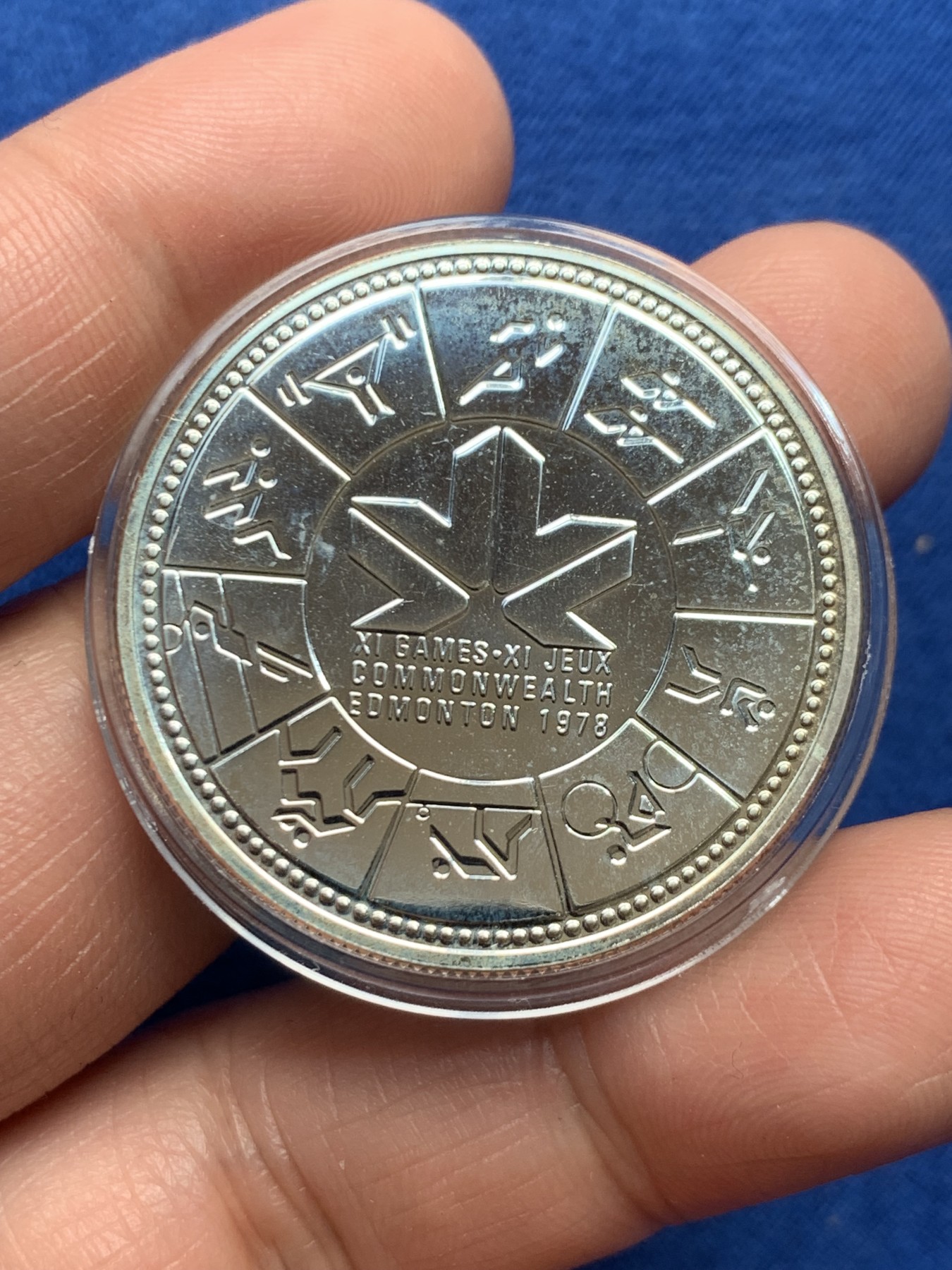 《竞宝斋》第245场-周日，周一 ，周二3场连拍 (全场包邮) 加拿大 1978年第11届英联邦运动会 1加元类精制银币  约23.32克 含银50%