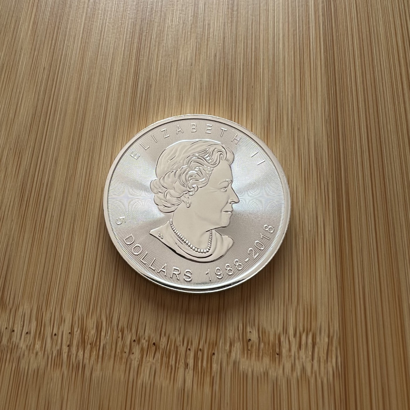 顺丰包邮 外国新银币 老银币 加拿大2018年枫叶30周年1盎司纪念银币