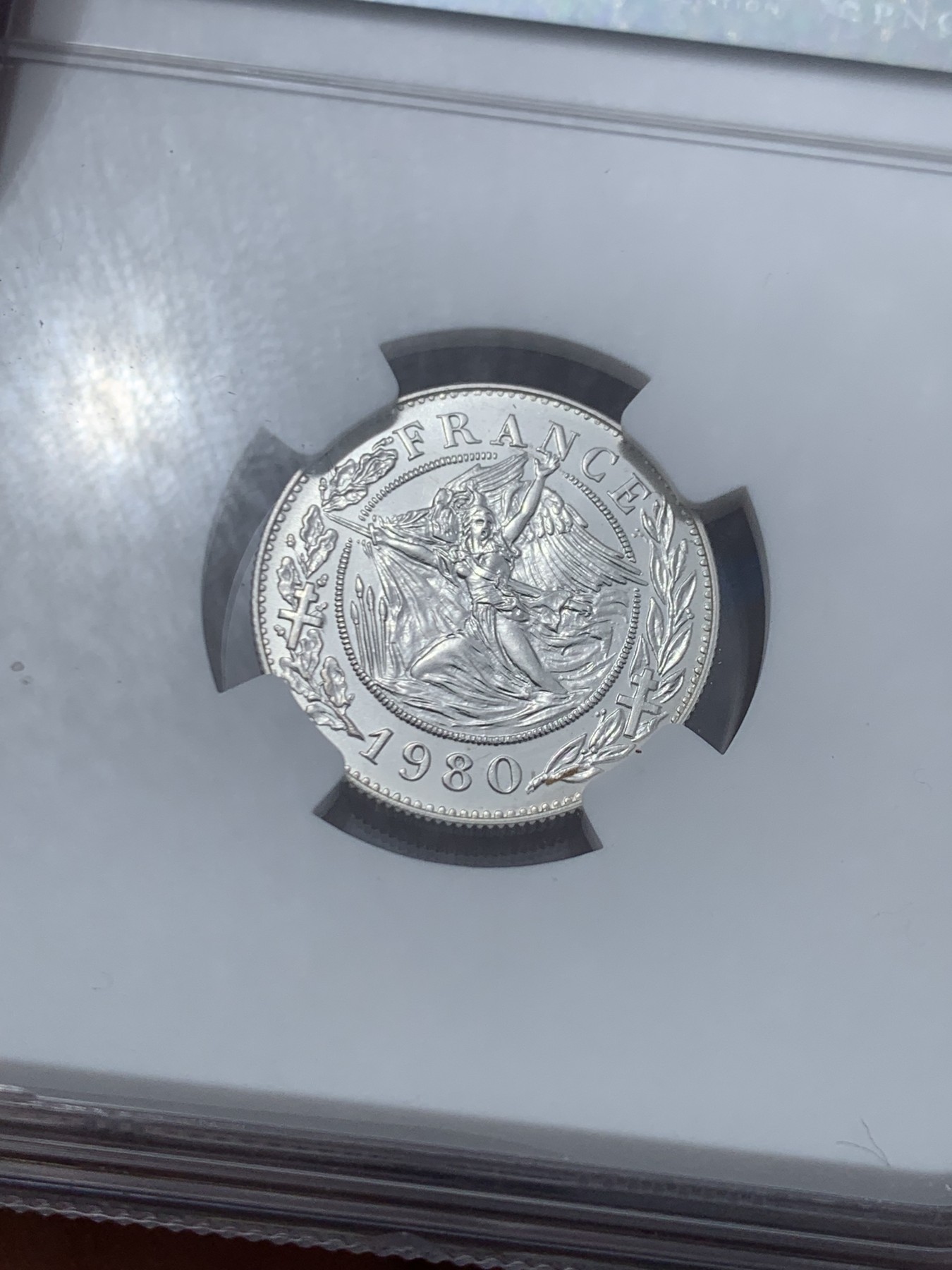 《竞宝斋》第245场-周日，周一 ，周二3场连拍 (全场包邮) NGC MS67 法国1980年戴高乐总统纪念银章