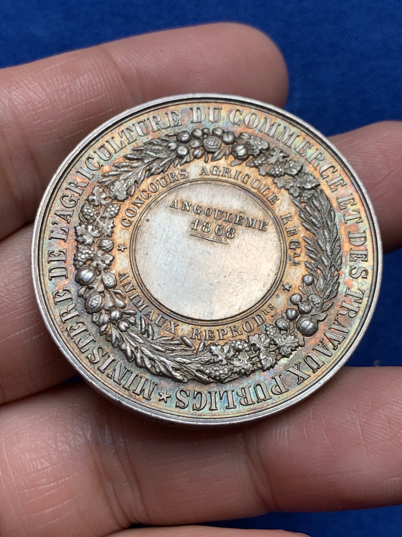 《竞宝斋》第245场-周日，周一 ，周二3场连拍 (全场包邮) 1868年拿破仑三世银章 直径41.3mm 重量38.3克 品相好 外盒保存不错