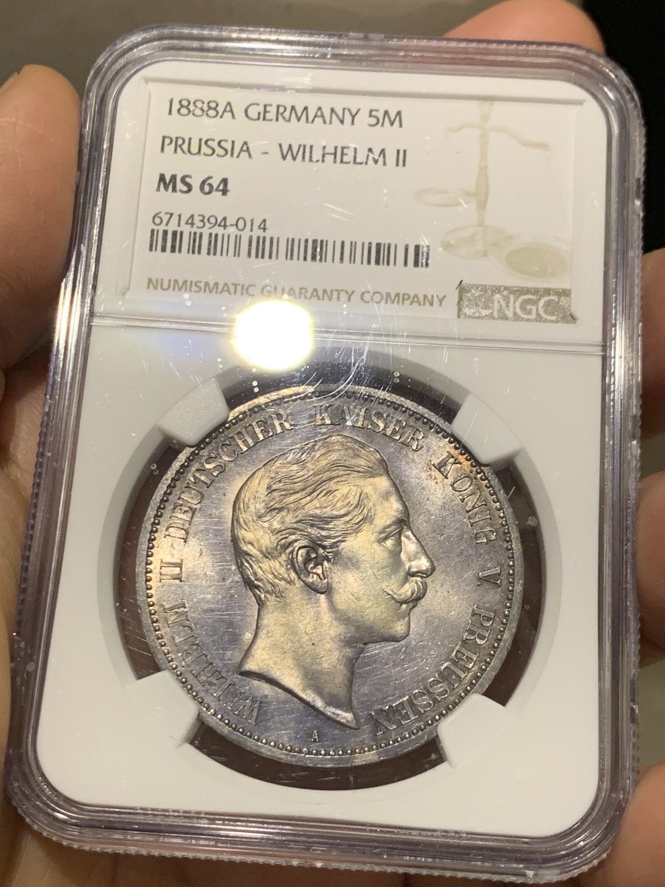 《竞宝斋》第245场-周日，周一 ，周二3场连拍 (全场包邮) 亚军分 NGC-MS64 德国普鲁士1888三皇之年威廉二世短翅5马克大银币，德系马克名誉品，紫罗兰包浆 底板丝滑 高细节 难得品质